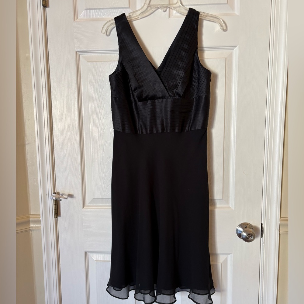 Anne Klein Black V-Neck Cocktail Dress